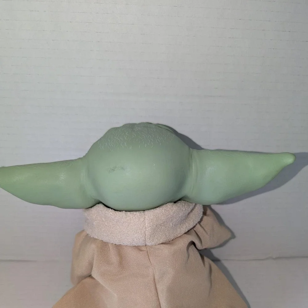 Star Wars The Child Grogu Baby Yoda Hasbro Plush 2020 Lucasfilm Mandalorian